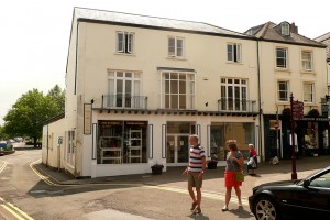 <strong>St Mary Street, Chepstow<span><b>in</b>Commercial </strong><i>→</i>