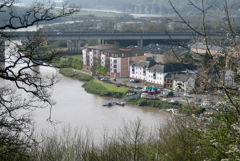 <strong>Chepstow Riverside<span><b>in</b>Commercial </span></strong><i>→</i>